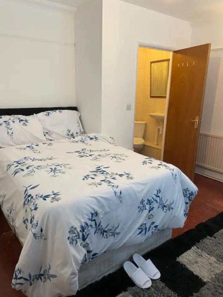Guest house Spacious 4 Beds - All Private Bathrooms In Canary Wharf *